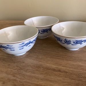 Set of 3 small bowls w/ blue dragon design
